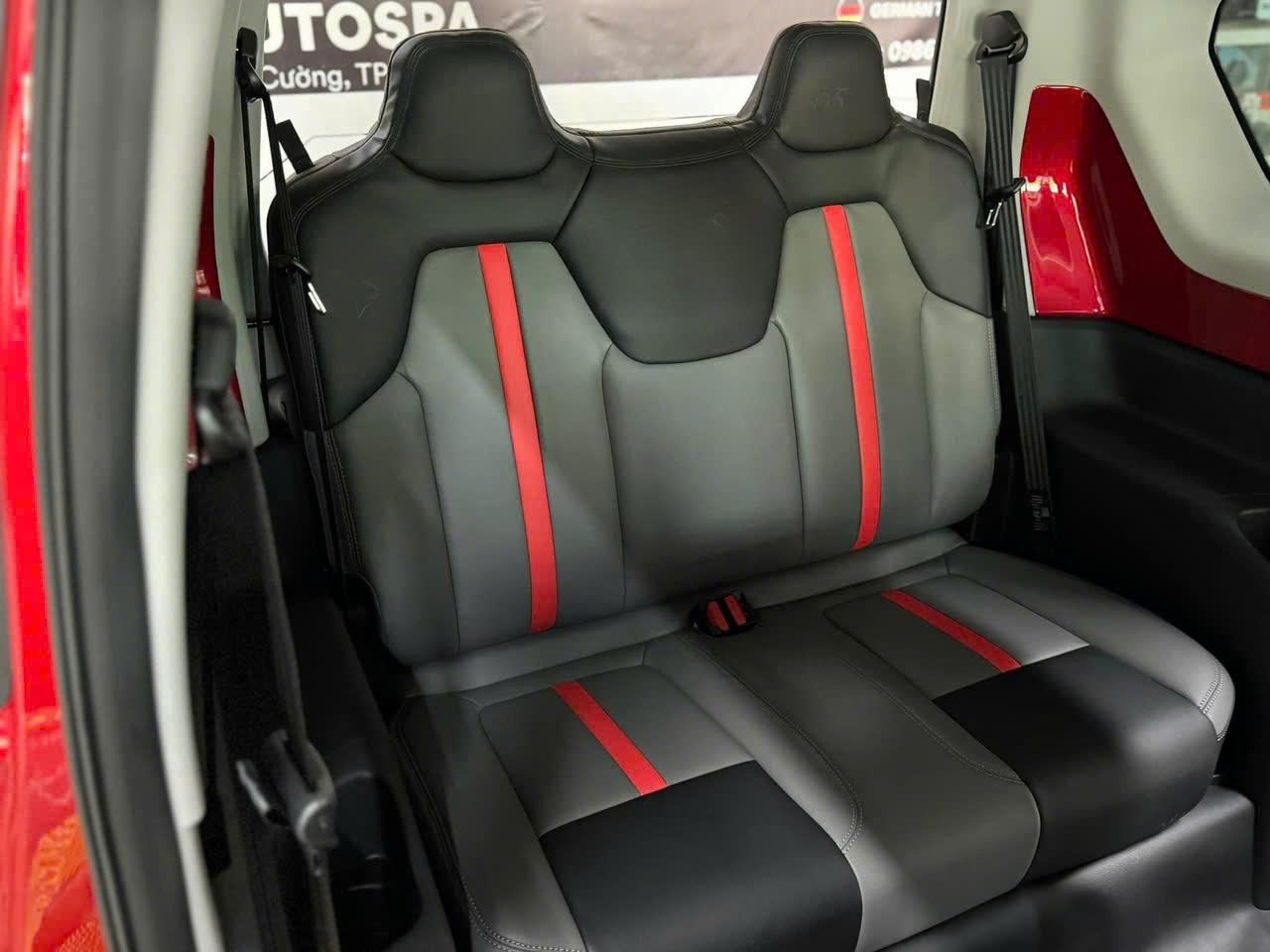 ghe-da-vf3-lavor-phoi-mau-den-do