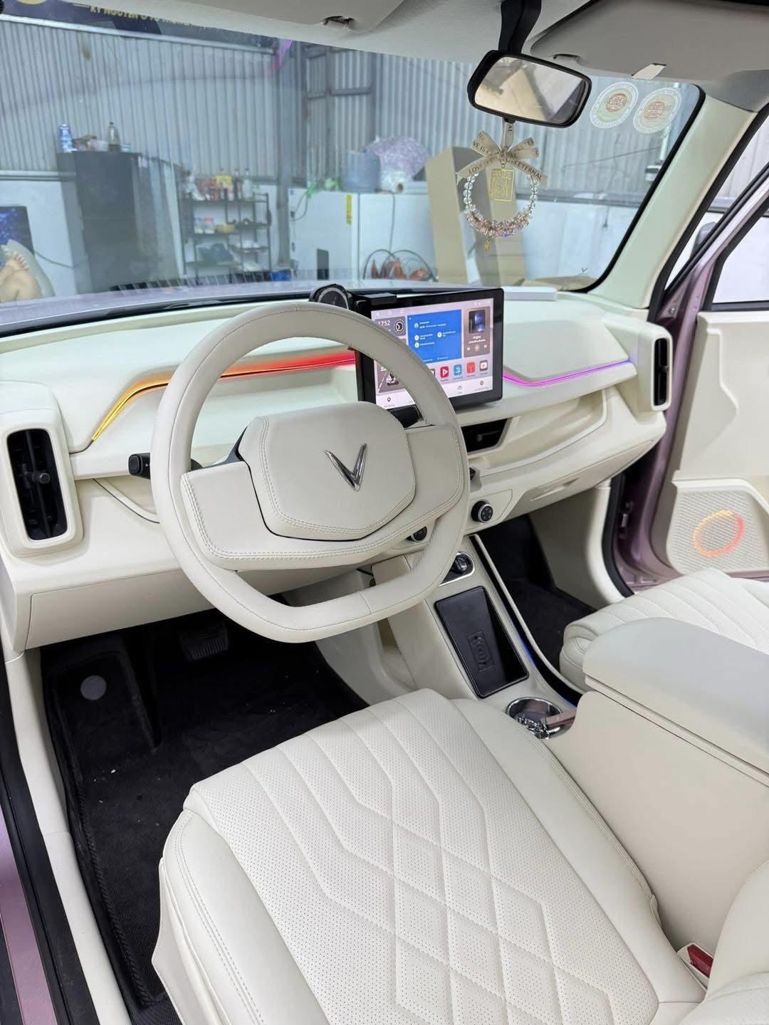 ghe-da-vf3-phoi-kem-va-den