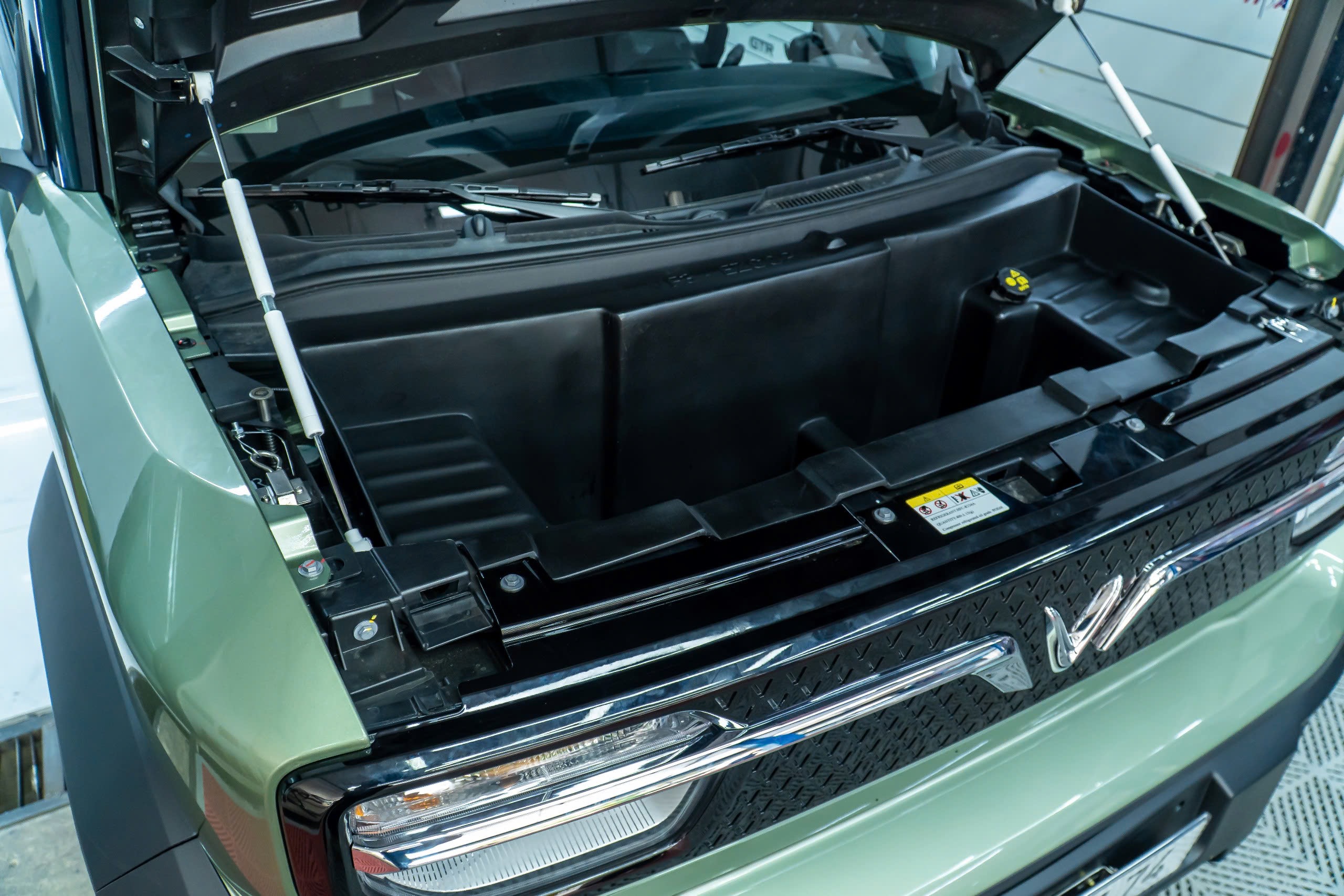 Cốp trước VF3 EZCOP 80L