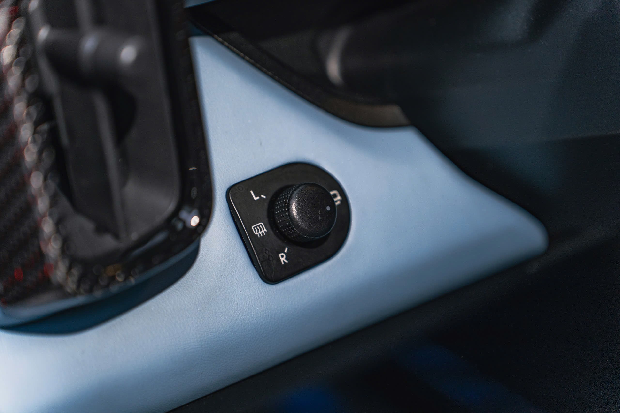 Gương gập điện VF3 Tích hợp xi nhan Sấy kính