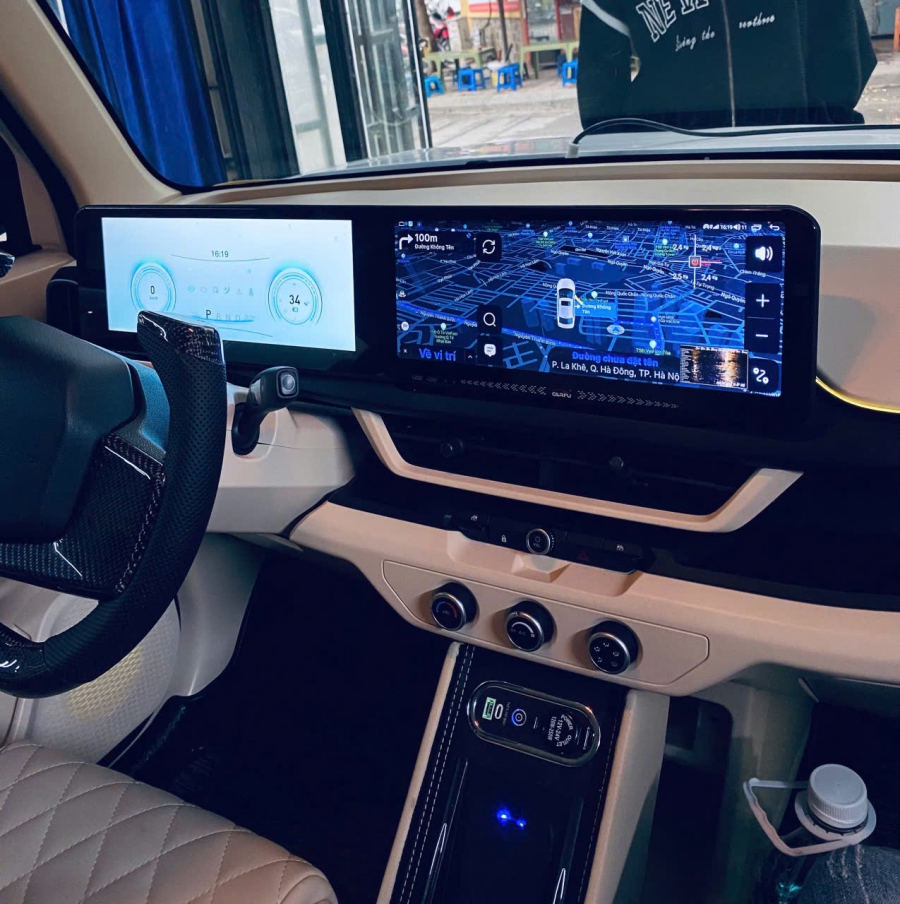 man-hinh-dai-lien-khoi-vf3-phien-ban-64g