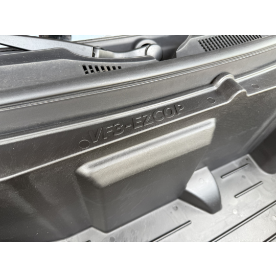 Cốp trước VF3 khoá cơ EZCOP
