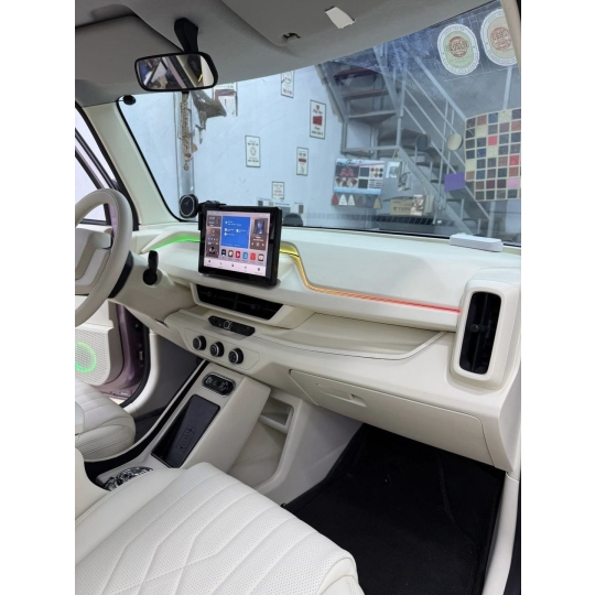 Ghế da VF3 ( Phối kem và đen )