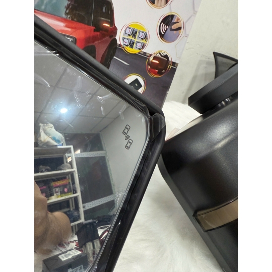 Gương gập điện VF3