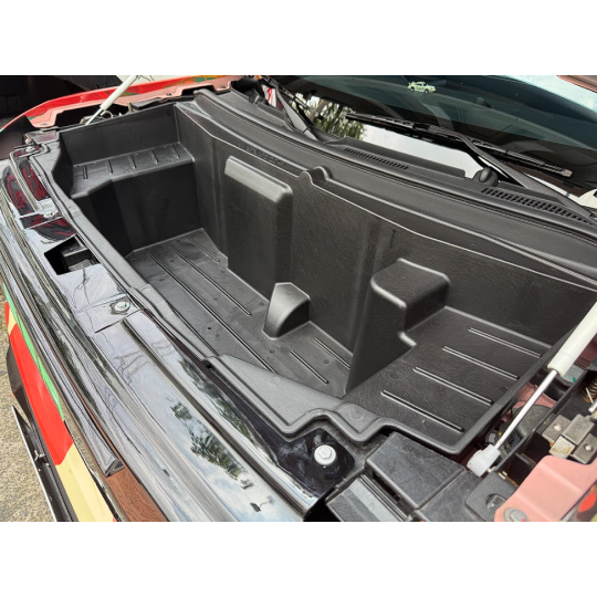 Cốp trước VF3 khoá cơ